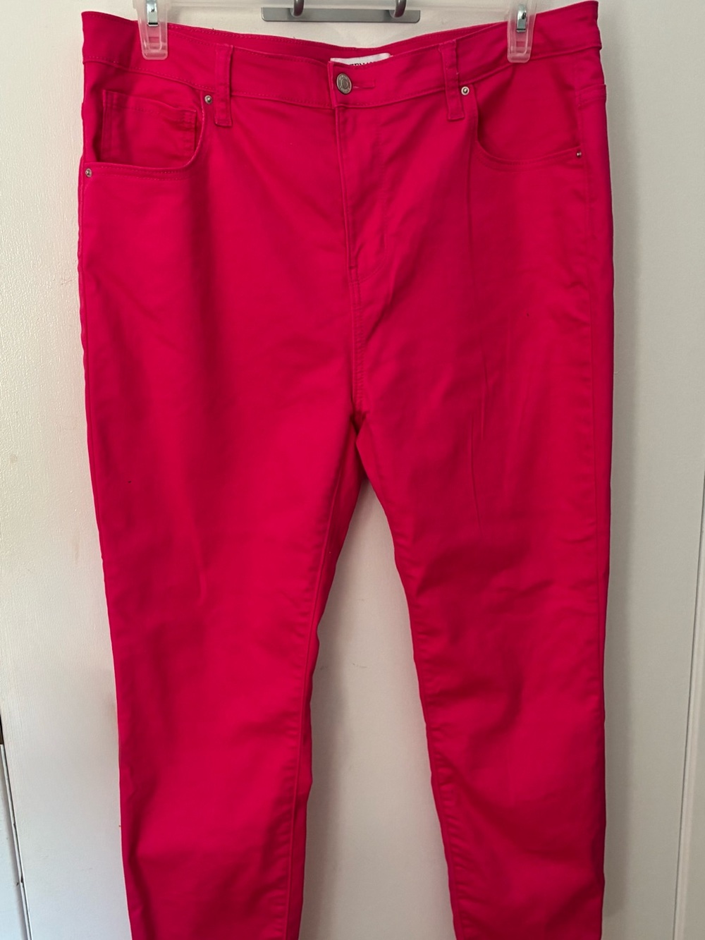 274 ZENANNA Bright Pink Slim Stretch Jeans